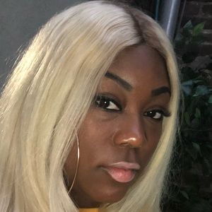 Meet your Posher, Keona